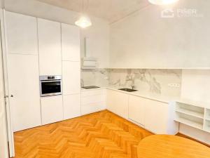 Pronájem bytu 3+1, Praha - Vinohrady, Balbínova, 95 m2