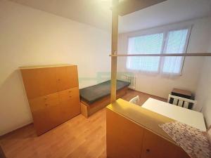 Pronájem bytu 1+kk, Praha - Strašnice, Srbínská, 25 m2