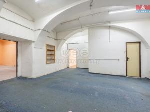 Pronájem obchodního prostoru, Slaný, Třebízského, 200 m2