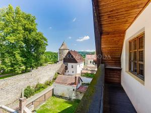 Prodej ubytování, Nové Město nad Metují, Husovo náměstí, 730 m2