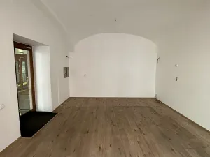 Pronájem obchodního prostoru, Praha - Nové Město, Soukenická, 32 m2