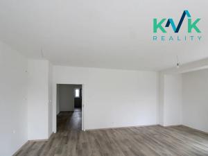 Prodej bytu 3+kk, Karlovy Vary, Dubová, 72 m2