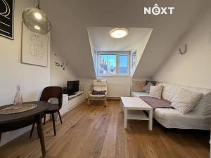 Pronájem bytu 2+kk, Praha - Strašnice, Kounická, 48 m2