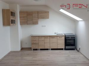 Pronájem bytu 2+kk, Kladno - Dubí, Hradčanská, 57 m2