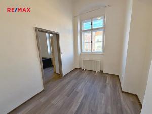 Pronájem bytu 2+kk, Chrudim, Resselovo náměstí, 52 m2