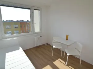 Pronájem bytu 1+kk, Praha - Černý Most, Kuttelwascherova, 22 m2