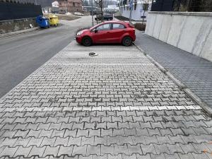 Pronájem garážového stání, Kladno, Benediktínská, 11 m2