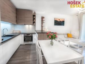 Prodej bytu 3+kk, Holubice, 192 m2