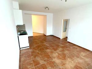 Pronájem bytu 1+kk, Praha - Řeporyje, Ořešská, 44 m2