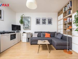 Prodej bytu 1+kk, Praha - Kobylisy, Nad Šutkou, 36 m2