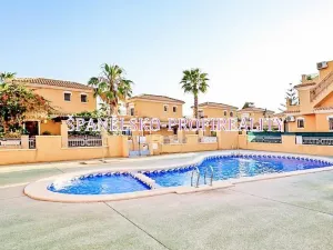 Prodej vily, Torrevieja, Španělsko, 57 m2