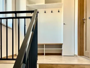 Pronájem vícegeneračního domu, Chrášťany, 1300 m2