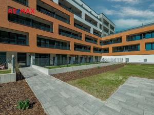 Pronájem bytu 1+kk, Praha - Hloubětín, U Tesly, 30 m2