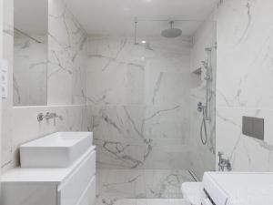 Pronájem bytu 2+kk, Praha - Bubeneč, Vítězné náměstí, 47 m2