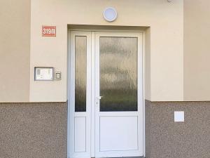 Prodej bytu 2+1, Jesenice, Školní, 56 m2