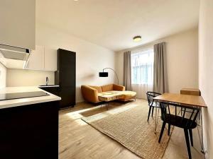 Pronájem bytu 2+kk, Praha - Libeň, Zenklova, 54 m2