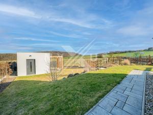 Prodej rodinného domu, Králův Dvůr, Na Vinohradech, 156 m2
