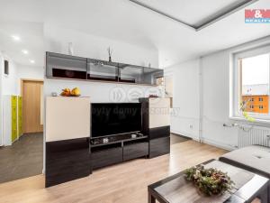 Pronájem bytu 2+1, Pardubice - Zelené Předměstí, Benešovo náměstí, 52 m2