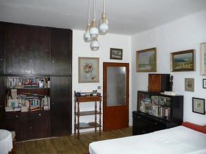 Prodej rodinného domu, Praha - Dolní Chabry, Kobyliská, 200 m2