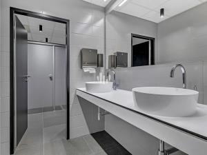 Pronájem kanceláře, Praha - Modřany, Mezi vodami, 500 m2