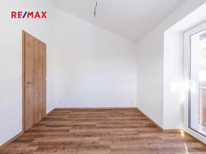Prodej atypického bytu, Svoboda nad Úpou, Nádražní, 53 m2