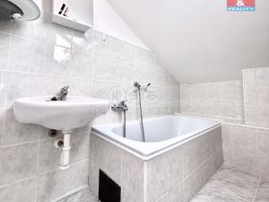 Pronájem bytu 1+kk, Nový Bor, Sklářská, 24 m2