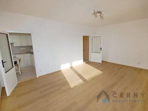 Pronájem bytu 1+1, Liberec, Bezová, 42 m2