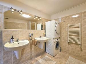 Pronájem bytu 3+kk, Praha - Břevnov, Šlikova, 102 m2