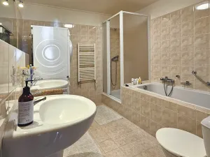 Pronájem bytu 3+kk, Praha - Břevnov, Šlikova, 102 m2