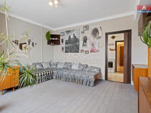 Prodej bytu 4+1, Komárov, Nad Oborou, 92 m2