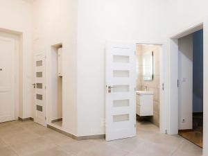Pronájem bytu 2+1, Praha - Vinohrady, Kolínská, 60 m2