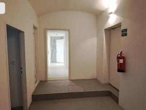 Pronájem bytu 2+kk, Praha - Vršovice, Krymská, 51 m2