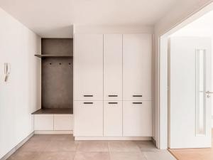 Pronájem bytu 2+kk, Praha - Vysočany, Hindlova, 52 m2