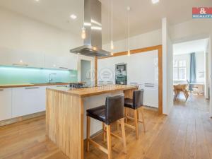 Pronájem bytu 3+1, Praha - Dejvice, Kafkova, 105 m2