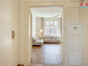Pronájem bytu 3+1, Praha - Dejvice, Kafkova, 105 m2