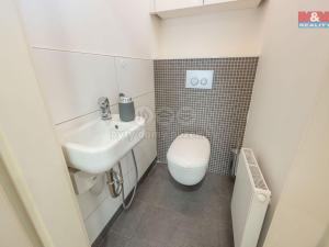 Pronájem bytu 3+1, Praha - Dejvice, Kafkova, 105 m2