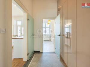 Pronájem bytu 3+1, Praha - Dejvice, Kafkova, 105 m2