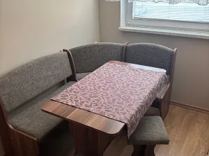 Pronájem bytu 2+1, Uherské Hradiště, Derflanská, 45 m2