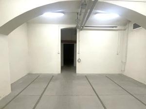 Pronájem skladu, Brno, Moravské náměstí, 339 m2