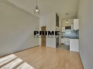 Pronájem bytu 2+kk, Praha - Vinohrady, U Zvonařky, 50 m2
