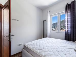 Prodej bytu 3+kk, Petrovac, Černá Hora, 53 m2