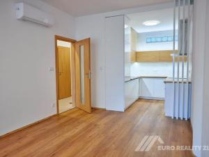 Pronájem bytu 2+kk, Zlín, Ševcovská, 65 m2