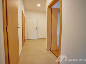 Pronájem bytu 2+kk, Zlín, Ševcovská, 65 m2