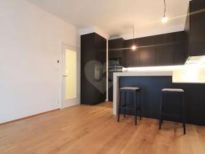 Pronájem bytu 3+kk, Praha - Střešovice, Cukrovarnická, 82 m2