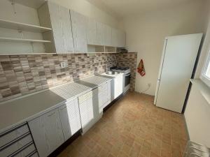 Pronájem bytu 2+1, Praha - Malešice, Tuchorazská, 54 m2