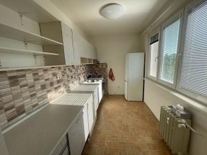 Pronájem bytu 2+1, Praha - Malešice, Tuchorazská, 54 m2