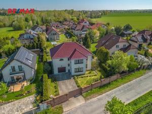 Prodej rodinného domu, Svárov, Ptická, 271 m2
