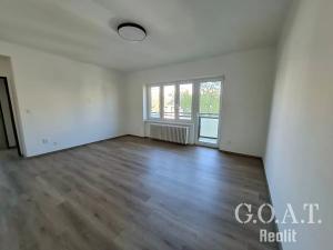 Prodej bytu 3+1, Plzeň, Nad Týncem, 77 m2