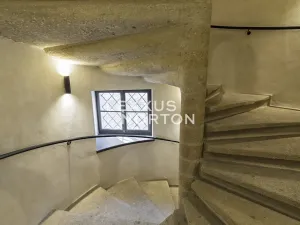 Pronájem kanceláře, Praha - Hradčany, Kanovnická, 812 m2