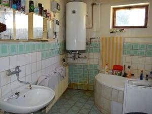 Pronájem zemědělské usedlosti, Zahorčice, 300 m2